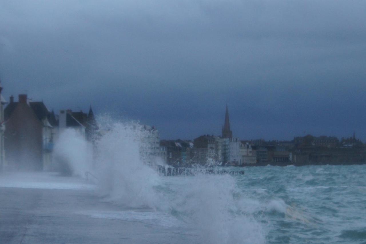 Saint Malo, Le Pont, Maison Plage A 100M Βίλα Εξωτερικό φωτογραφία